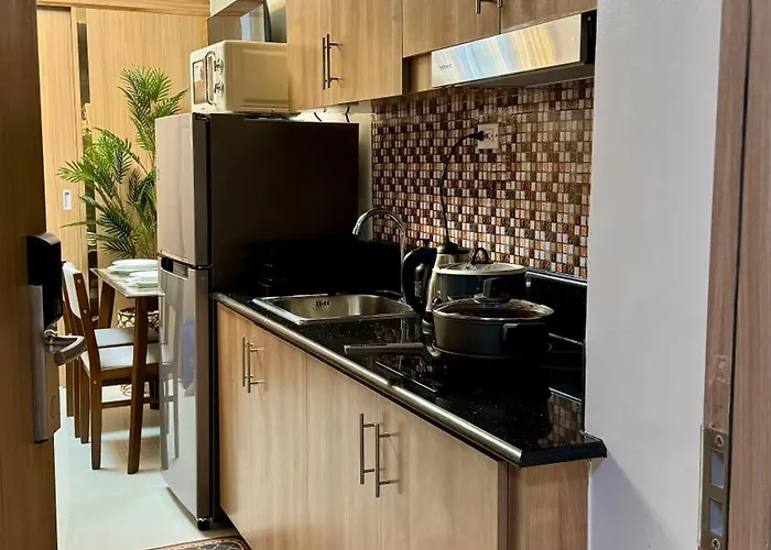 The Goodvibes Condotel Red Residences Makati Appartamento Manila
