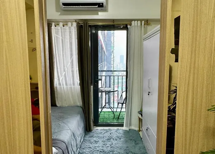 The Goodvibes Condotel Red Residences Makati * Manila